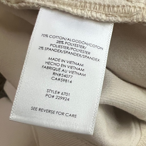 Lot 2 pairs CABI Jeans SoHo Women's High Rise Straight Leg Blue Cream Sz 6 - Picture 12 of 12